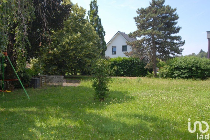 Land of 985 m² in Thann (68800)