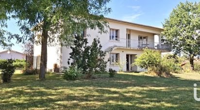 Traditional house 10 rooms of 270 m² in Eaunes (31600)