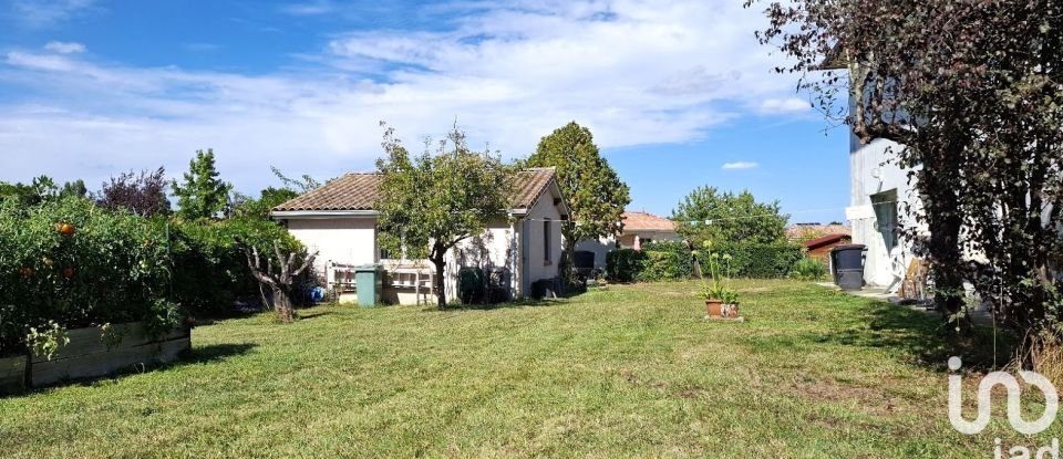 Maison traditionnelle 10 pièces de 270 m² à Muret (31600)