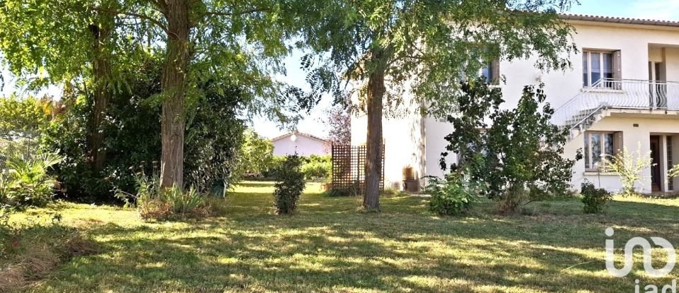 Traditional house 10 rooms of 270 m² in Muret (31600)