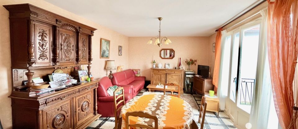 Traditional house 6 rooms of 100 m² in Saint-Gaultier (36800)