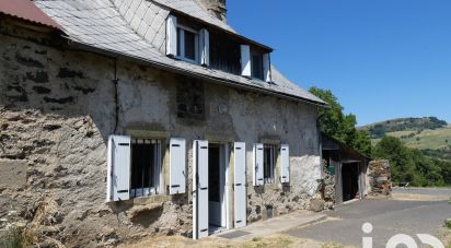 Maison 4 pièces de 85 m² à Vèze (15160)