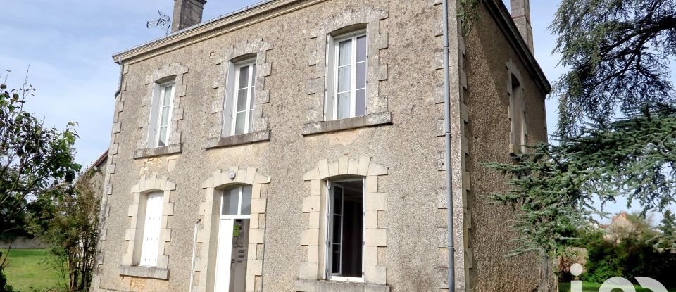 Maison 7 pièces de 155 m² à Angles-sur-l'Anglin (86260)