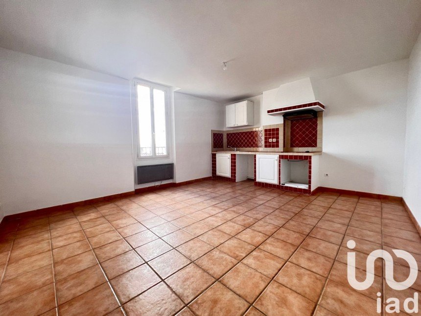 Appartement 4 pièces de 65 m² à Seillons-Source-d'Argens (83470)