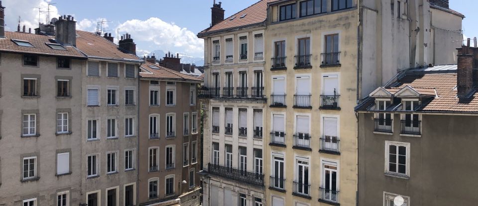 Appartement 2 pièces de 56 m² à Grenoble (38000)