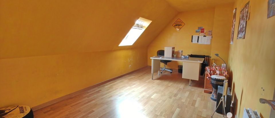 Maison 7 pièces de 190 m² à Liffré (35340)