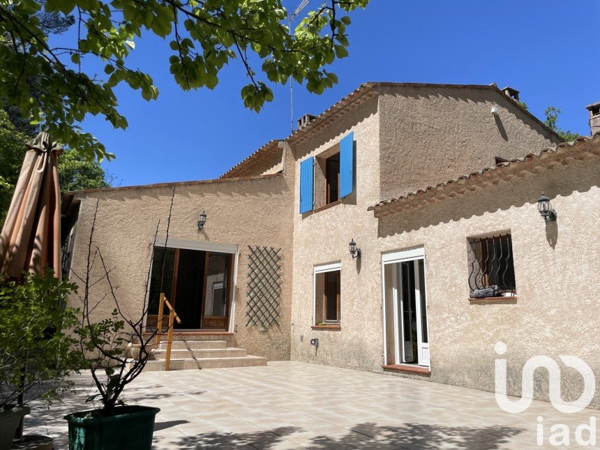 Traditional house 7 rooms of 270 m² in Draguignan (83300)