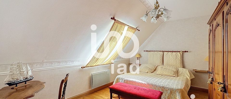 Traditional house 7 rooms of 127 m² in Pordic (22590)