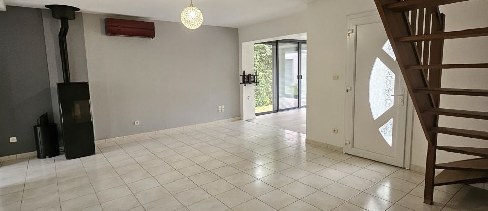 Maison 6 pièces de 107 m² à Carville-la-Folletière (76190)