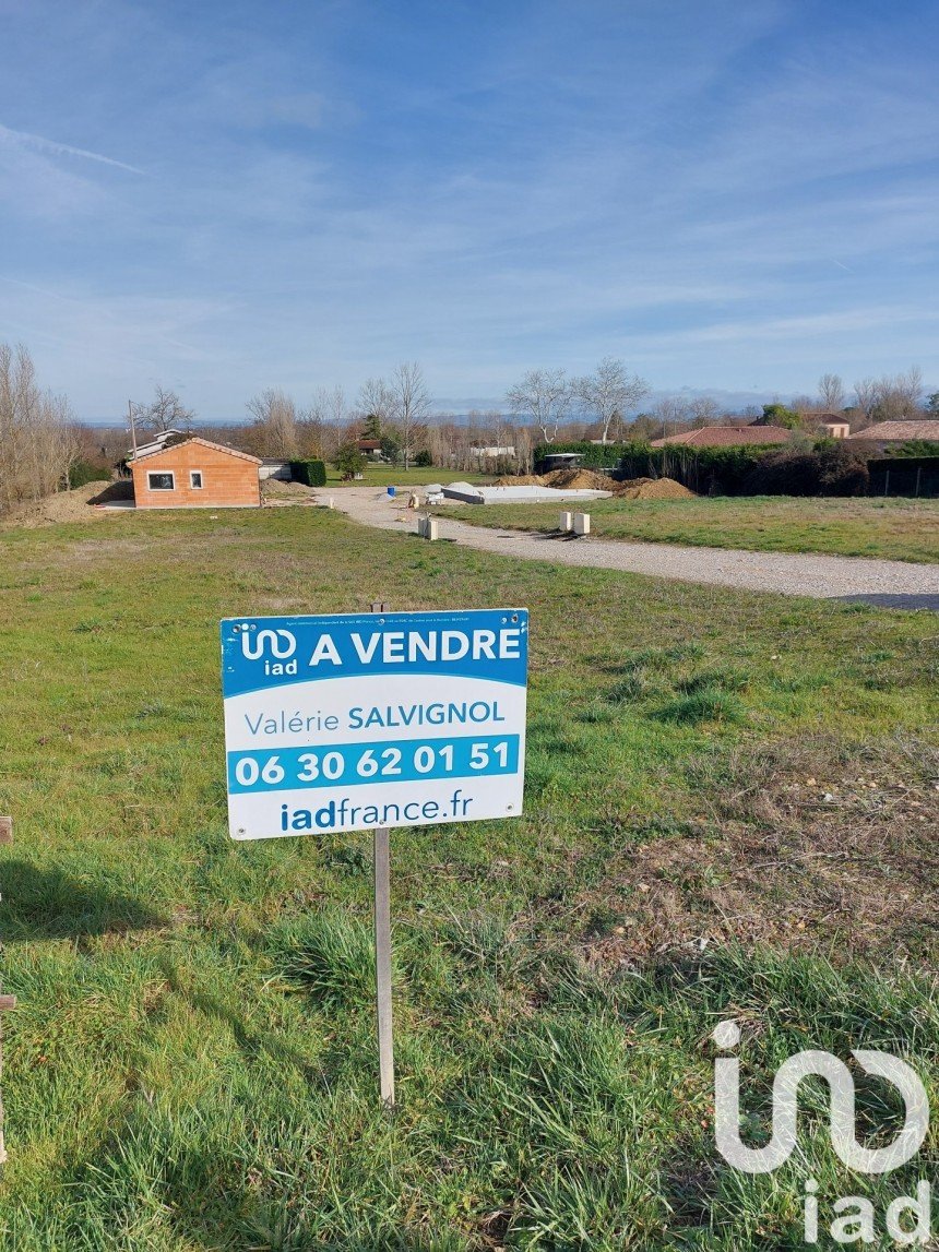 Land of 728 m² in Lescout (81110)