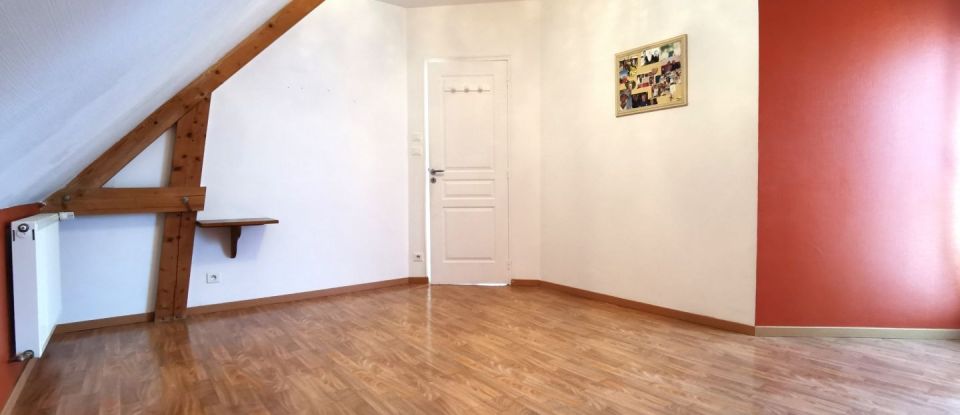 House 5 rooms of 134 m² in Fougères (35300)