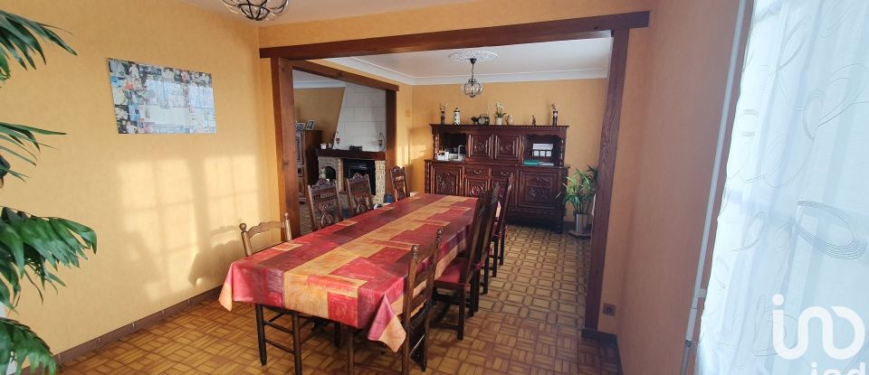 Traditional house 5 rooms of 139 m² in - (49330)