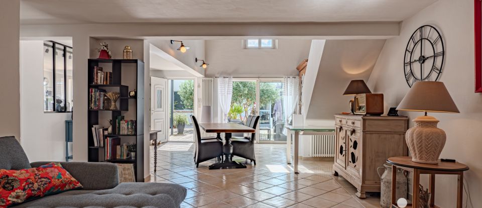 Maison traditionnelle 5 pièces de 145 m² à - (17700)