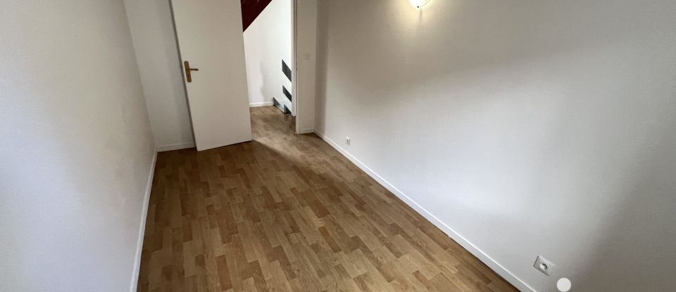 Triplex 4 pièces de 80 m² à Falaise (14700)