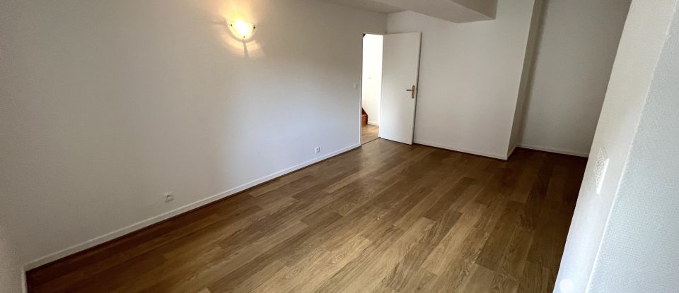 Triplex 4 pièces de 80 m² à Falaise (14700)