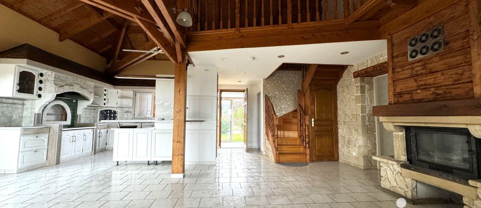 Maison 7 pièces de 143 m² à Jeandelize (54800)