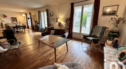 Maison 7 pièces de 235 m² à Coutances (50200)