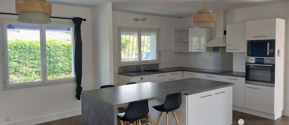 Maison 4 pièces de 110 m² à Saint-Vincent-de-Paul (40990)