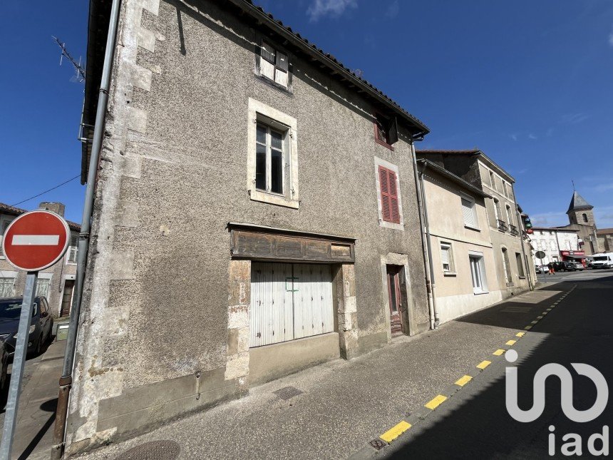 Town house 5 rooms of 84 m² in Mazières-en-Gâtine (79310)