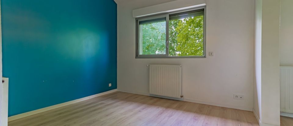 Maison 9 pièces de 225 m² à Maule (78580)