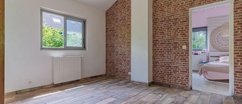 Maison 9 pièces de 225 m² à Maule (78580)