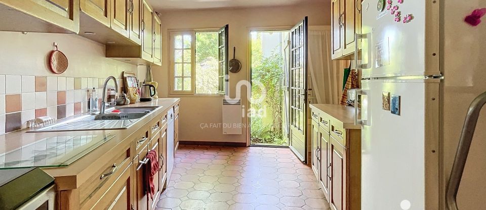 House 9 rooms of 200 m² in Meudon (92190)