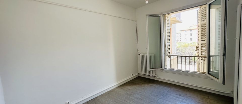 Appartement 4 pièces de 94 m² à Marseille (13002)