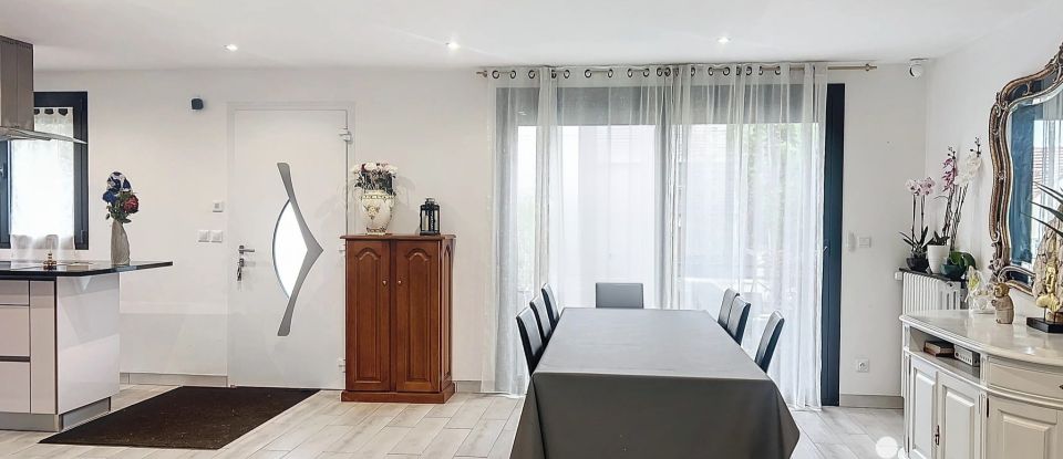 Maison 5 pièces de 115 m² à Gretz-Armainvilliers (77220)