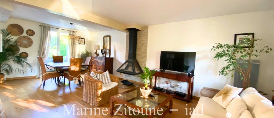 Traditional house 6 rooms of 124 m² in Ormoy (91540)