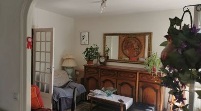 House 4 rooms of 117 m² in Surgères (17700)