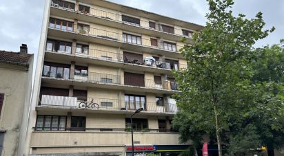 Parking/garage/box de 10 m² à Créteil (94000)