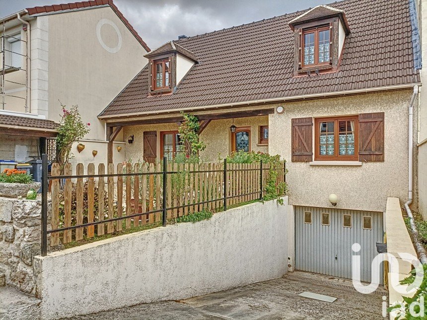 Maison 7 pièces de 138 m² à Goussainville (95190)