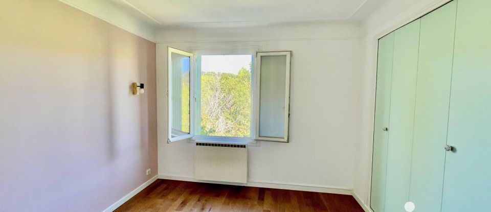 Apartment 5 rooms of 105 m² in Aix-en-Provence (13090)