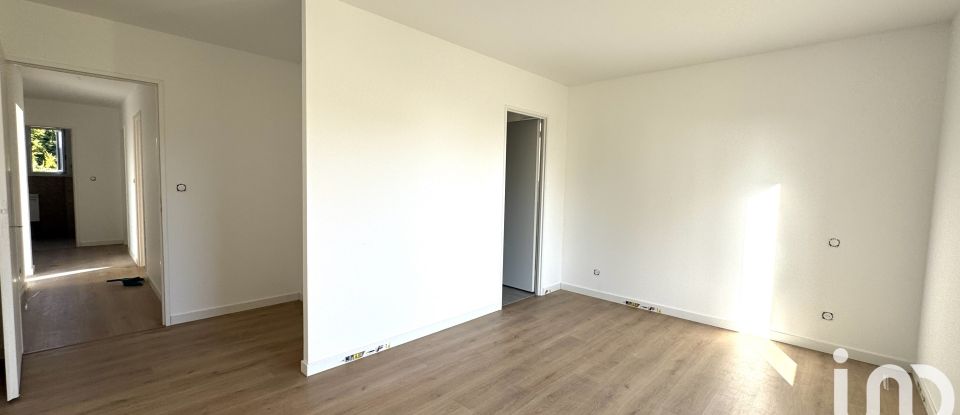 Pavillon 4 pièces de 104 m² à Châtellerault (86100)