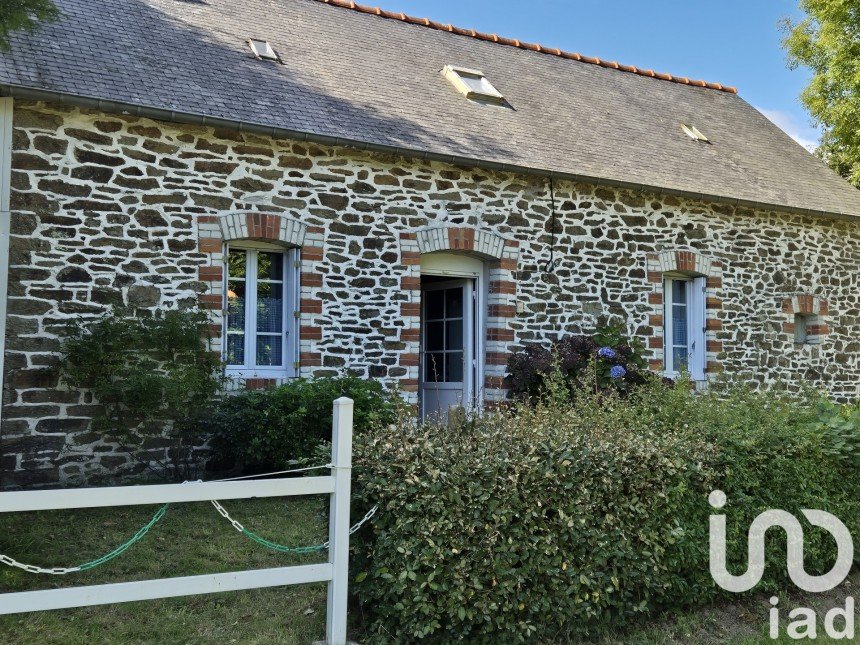 Traditional house 2 rooms of 80 m² in Maël-Carhaix (22340)