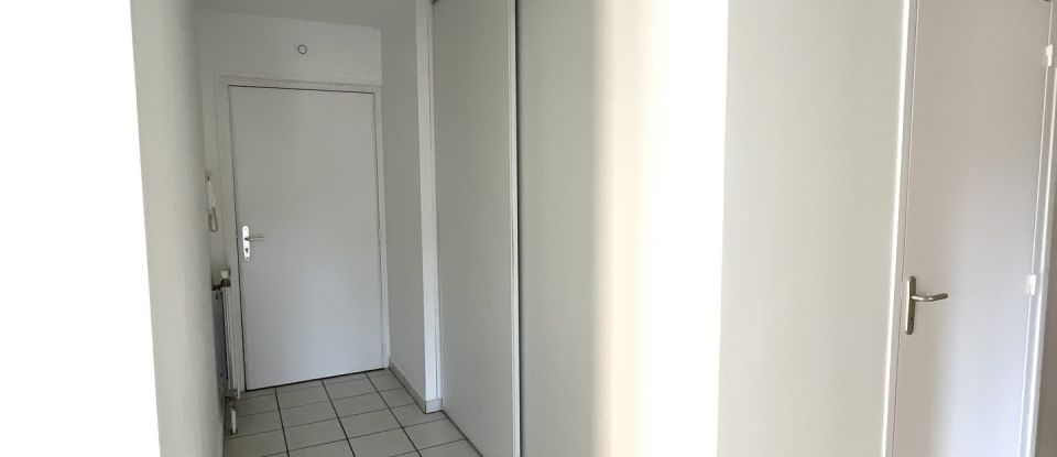 Apartment 3 rooms of 70 m² in Saint-Just-Saint-Rambert (42170)