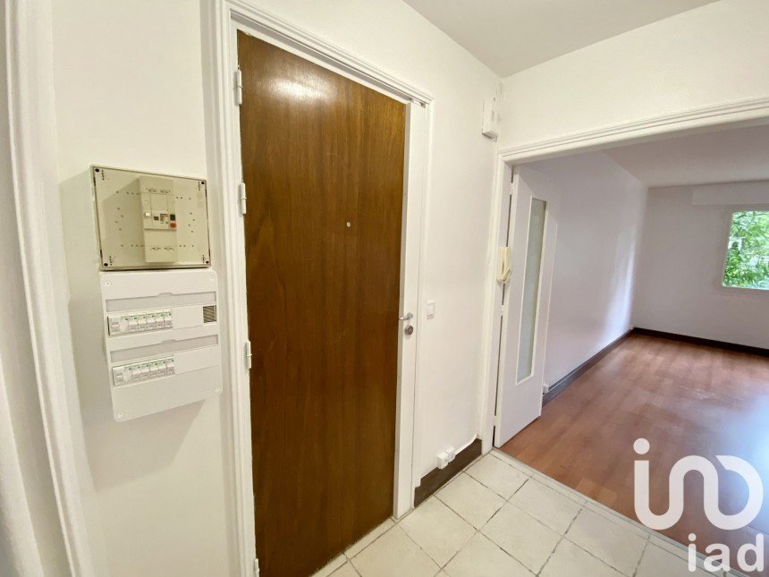 Appartement 2 pièces de 45 m² à Évry (91000)