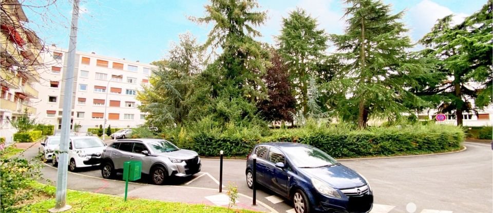 Appartement 2 pièces de 45 m² à Évry (91000)