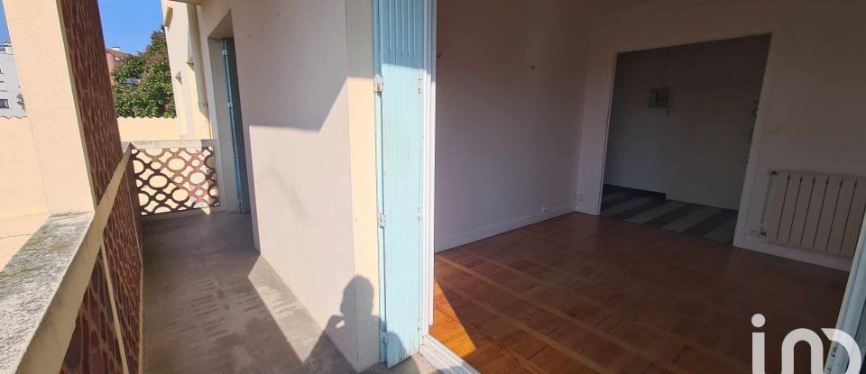 Apartment 3 rooms of 73 m² in Montauban (82000)