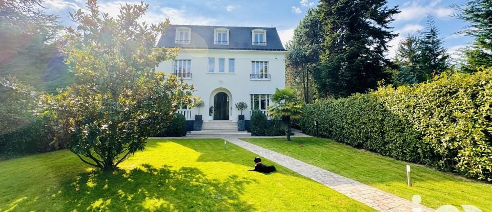 House 10 rooms of 364 m² in Sceaux (92330)