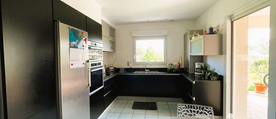 House 5 rooms of 134 m² in Vourles (69390)