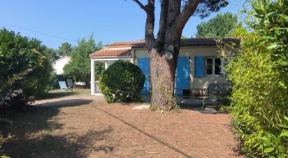 Traditional house 3 rooms of 56 m² in La Tremblade (17390)