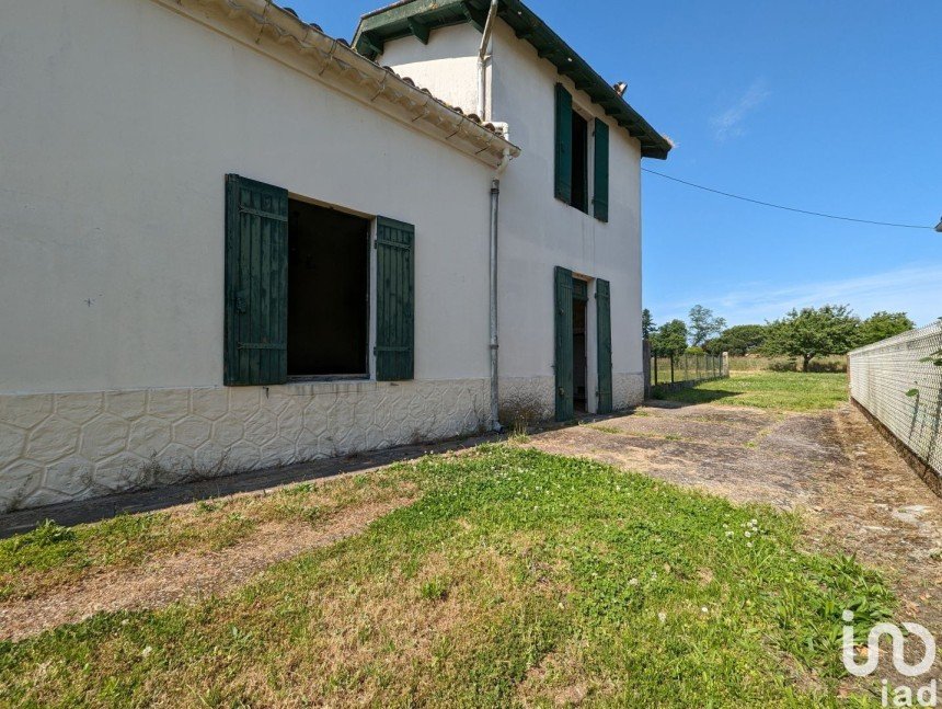 Maison 3 pièces de 55 m² à Ambarès-et-Lagrave (33440)