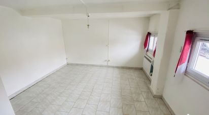 Appartement 1 pièce de 27 m² à Saint-Martin-Longueau (60700)