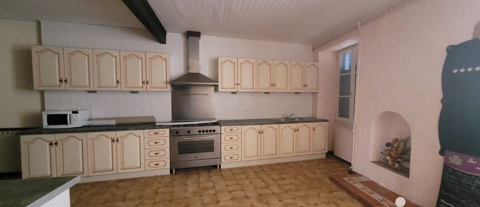 Maison 12 pièces de 330 m² à Beaulieu-sur-Sonnette (16450)