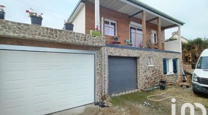 House 4 rooms of 94 m² in Landeleau (29530)