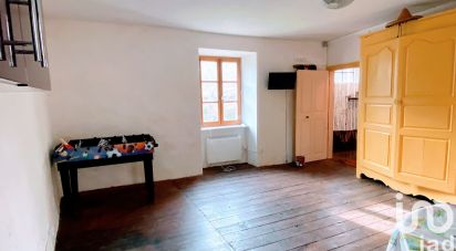 Village house 10 rooms of 200 m² in Laval-Roquecezière (12380)