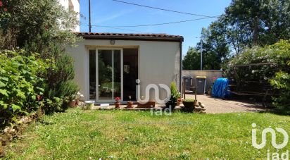 House 6 rooms of 118 m² in Cherveux (79410)