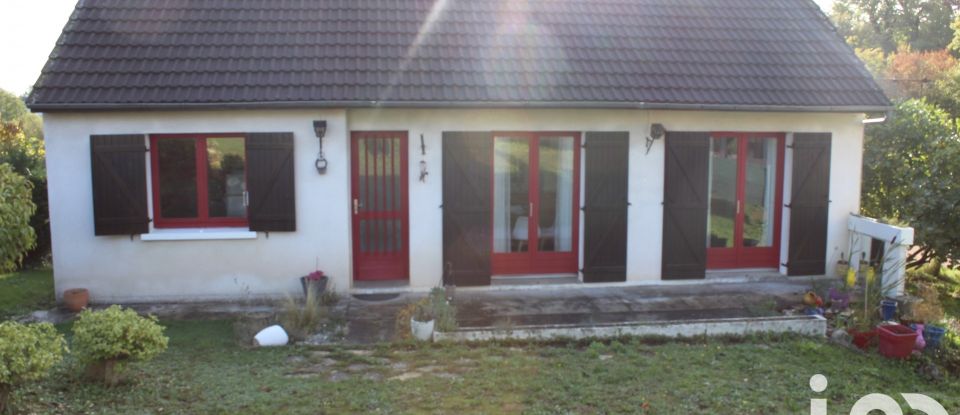 Traditional house 4 rooms of 90 m² in Cours-les-Barres (18320)