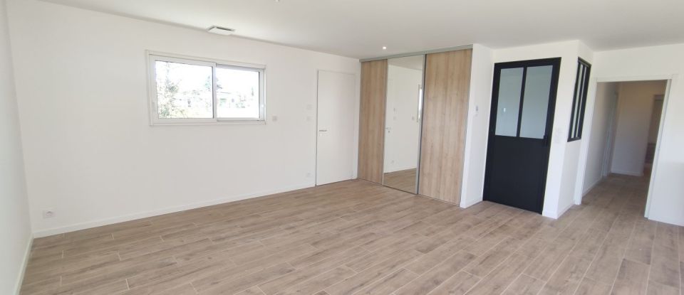 Maison 6 pièces de 130 m² à Montamisé (86360)